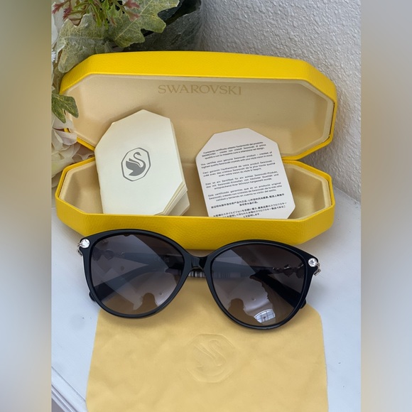 Swarovski Sunglasses SK362 women sunglasses. main image 4